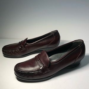 SAS Leather‎ Dressy Loafer Wine Oxblood Red Women’s 8 Slim easy slip on